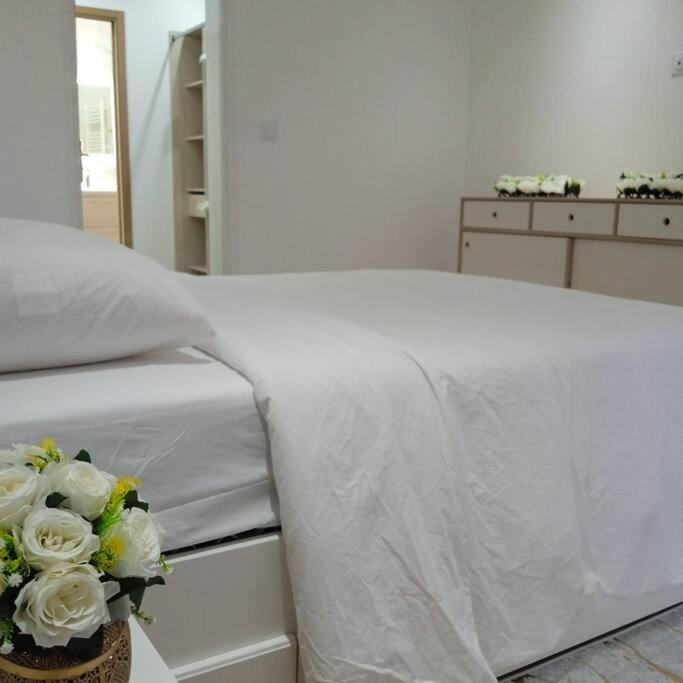 La Maison Du Cerisier Laon Extérieur photo